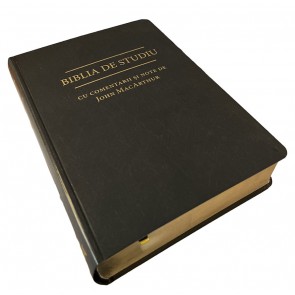 BIBLIA DE STUDIU cu comentarii și note de John MacArthur