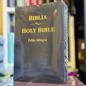 Biblia bilingva Ro-Eng, culoare neagra