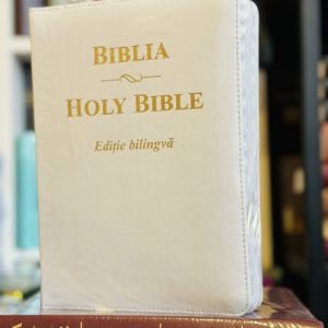 Biblia bilingva Ro-Eng,culoare alba